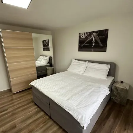 Spacious 3-bedroom In The Historic Old Town Parking Bratislava