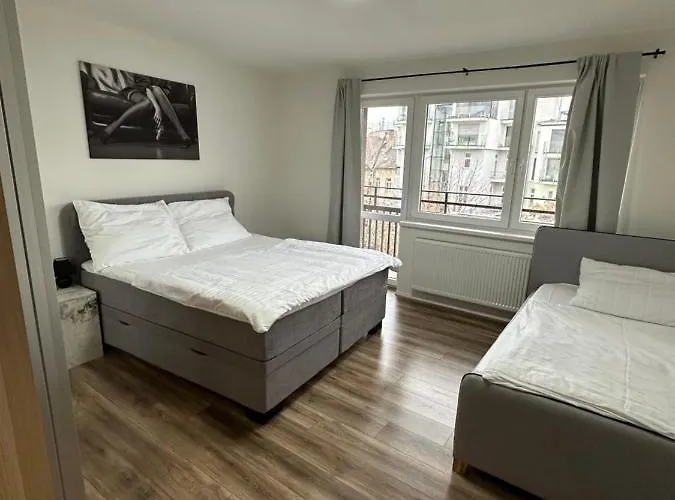 Spacious 3-bedroom In The Historic Old Town Parking