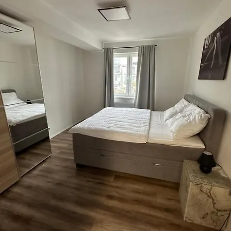 Spacious 3-bedroom In The Historic Old Town Parking * ブラチスラヴァ