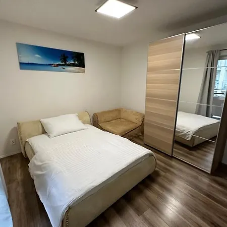 Spacious 3-bedroom In The Historic Old Town Parking Апартаменты